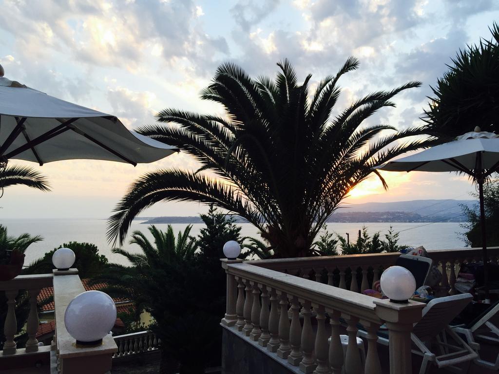 Sunshine Resort Lassi  Rum bild
